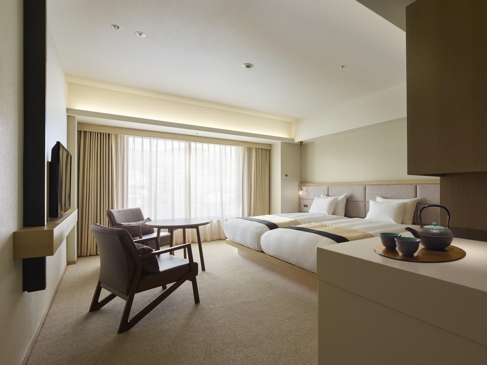Hotel The Celestine Kyoto Gion Bagian luar foto A room at the hotel