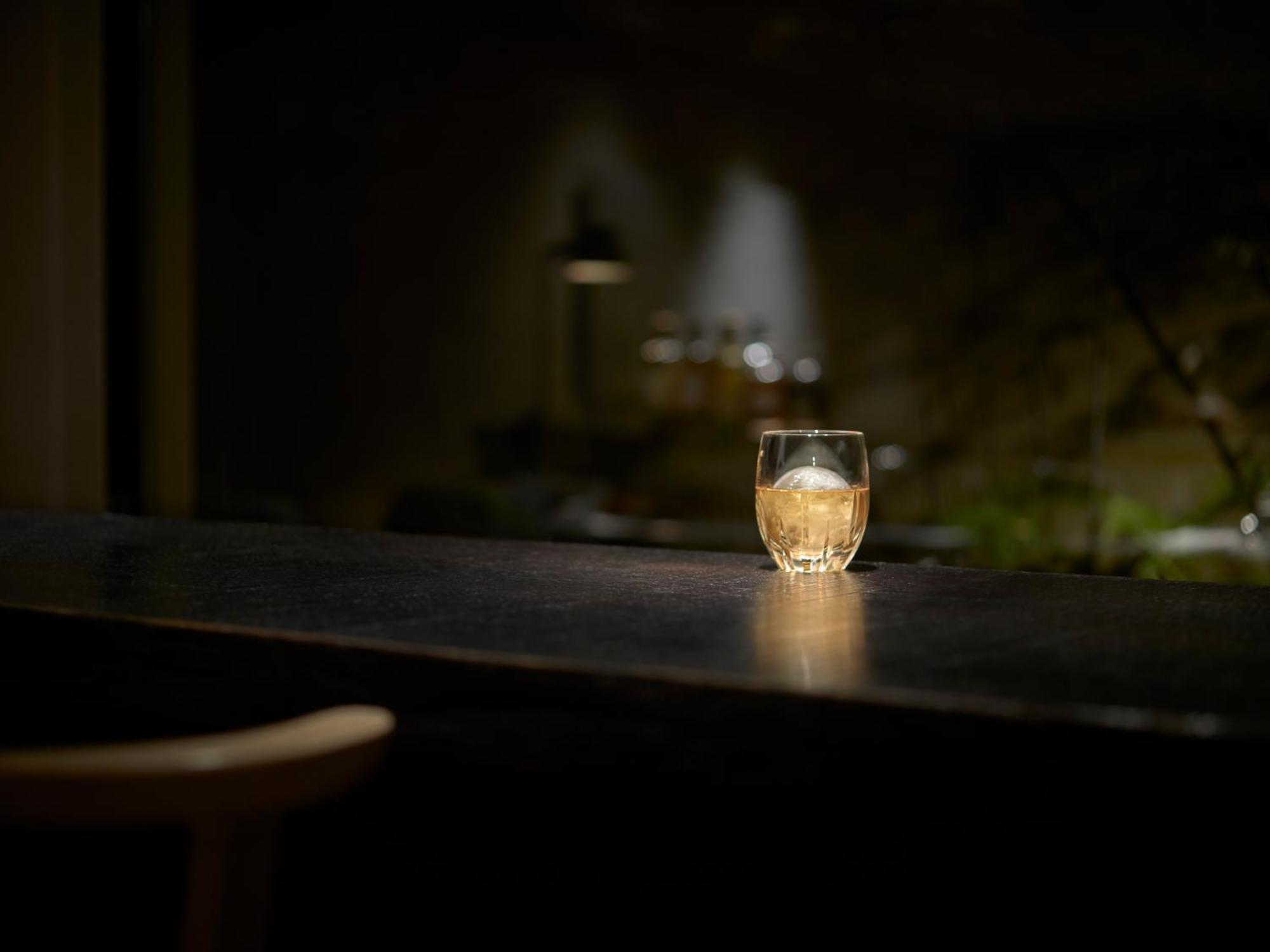 Hotel The Celestine Kyoto Gion Bagian luar foto A glass of Japanese whisky